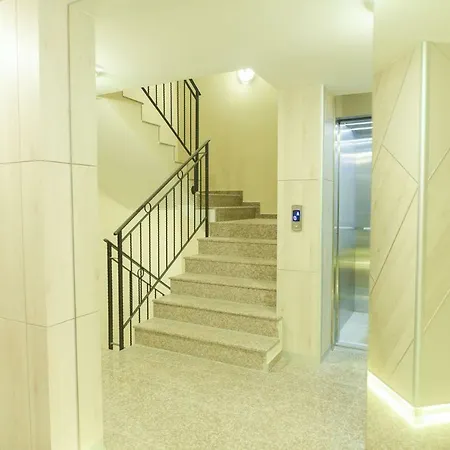 Noris With Garage Appartamento Plovdiv