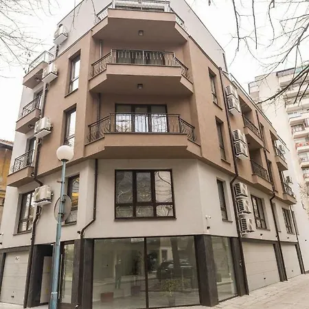 Noris With Garage Appartamento Plovdiv