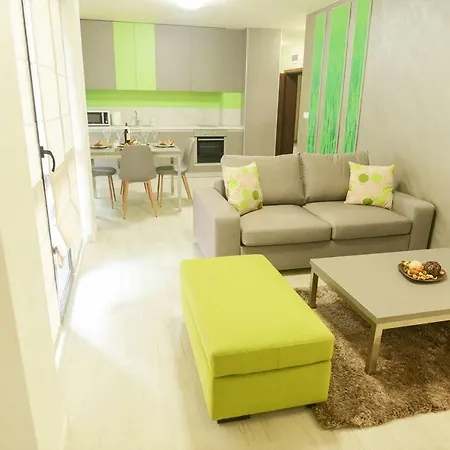 Noris With Garage Apartamento